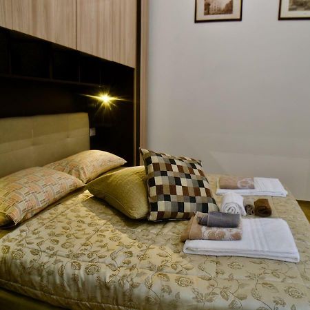 Central Lepetit Apartment De Luxe มิลาน ภายนอก รูปภาพ